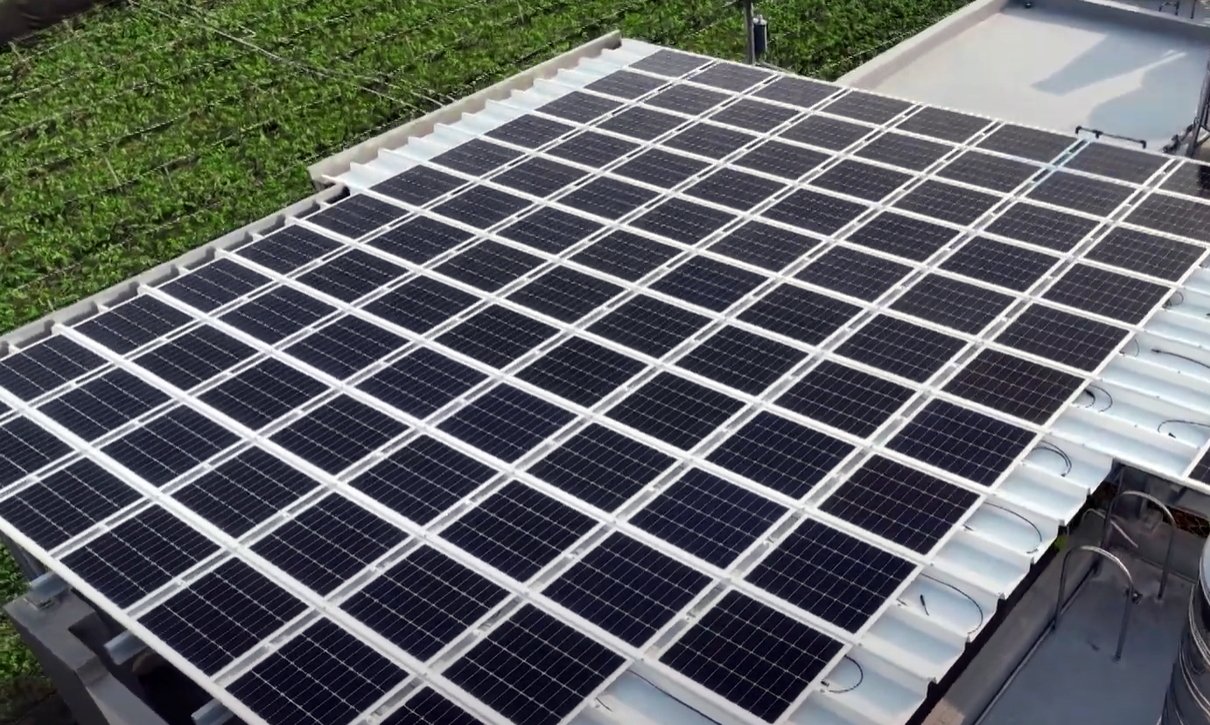 威尼斯wns9778SunSteel光電浪板升級雙玻結構，以提升機械負載強度及氣候耐候度，可廣泛運用於多元場域