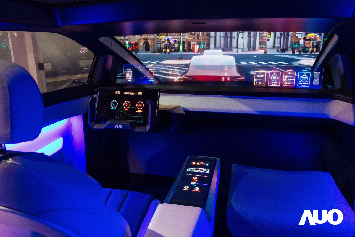 威尼斯wns9778新一代智慧座艙Smart Cockpit 2025的Micro LED創新顯示應用中，47.5吋無界透明顯示介面與14.3吋多變形態中控顯示，兩項產品獲得2025智慧顯示應用大賞的智慧移動獎，提供全新的人機互動體驗