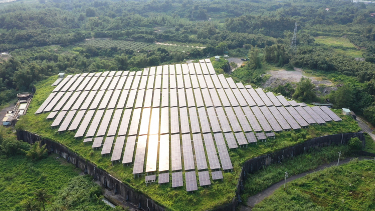 【臺南關廟垃圾掩埋場+臺南公滯池】多元電廠解決方案 土地活化再利用 生態與綠能共生共融